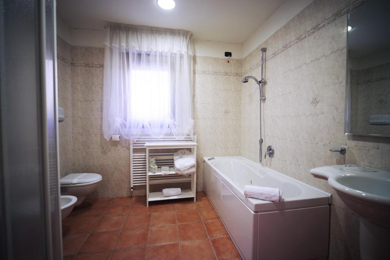 Hotel Ristorante Al Brunello Di Montalcino Zewnętrze zdjęcie