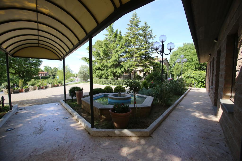 Hotel Ristorante Al Brunello Di Montalcino Zewnętrze zdjęcie
