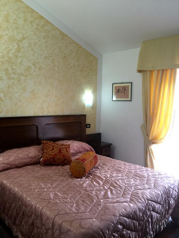 Hotel Ristorante Al Brunello Di Montalcino Pokój zdjęcie