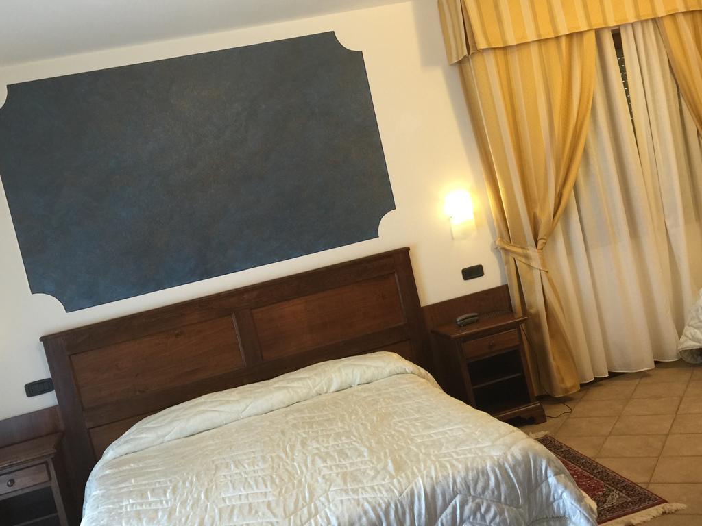 Hotel Ristorante Al Brunello Di Montalcino Pokój zdjęcie