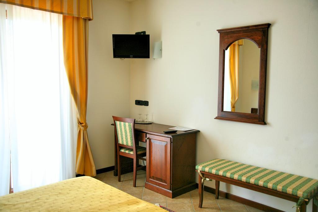 Hotel Ristorante Al Brunello Di Montalcino Pokój zdjęcie