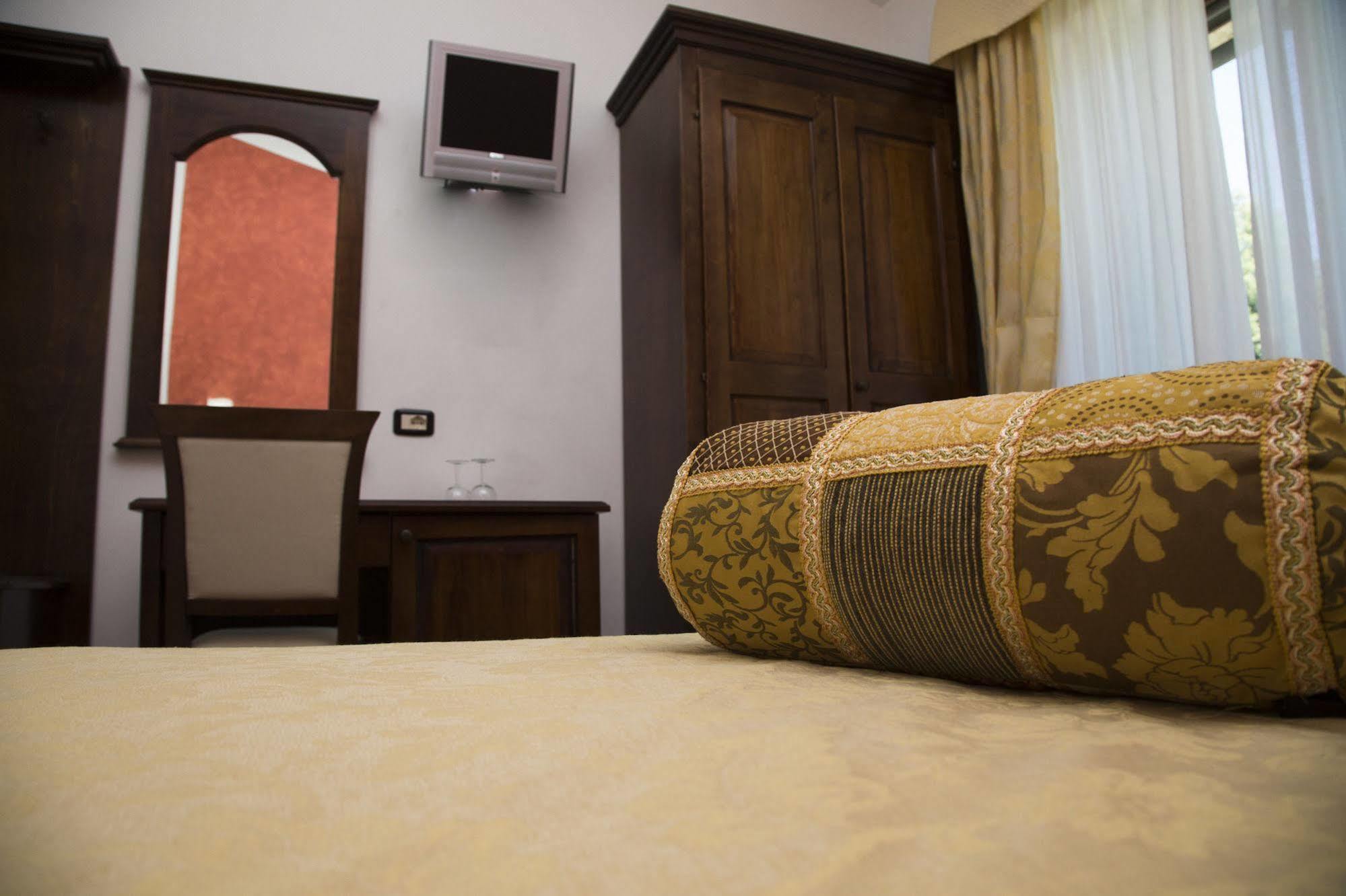 Hotel Ristorante Al Brunello Di Montalcino Zewnętrze zdjęcie